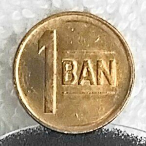 Circulated 2015 Romania 1 Ban Eagle Without... Coin Made of Brass Plated Steel!!